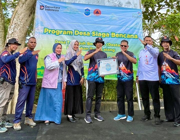 Perkuat Kesiapsiagaan Daerah, BPBD Prov Babel Salurkan Dukungan Peralatan Kebencanaan di Parit Lalang